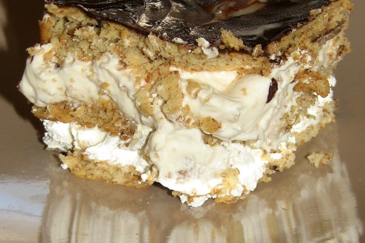 Do It All Working Mom - Eclair Cake