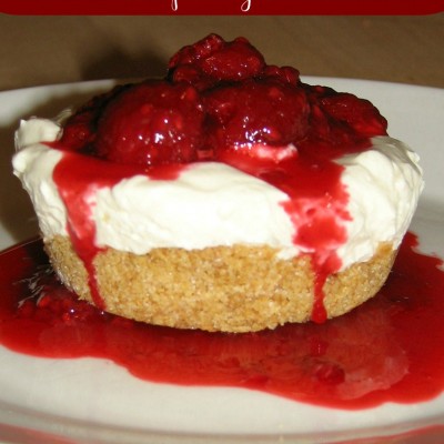 No-bake Mini Cheesecakes with Raspberry Coulis