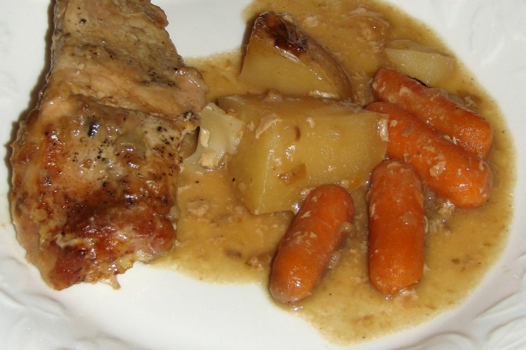 Do It All Working Mom - Easy crock-pot pork chops and vegetables