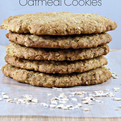 Easy Chewy Oatmeal Cookies