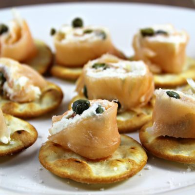 Easy Smoked Salmon and Cream Cheese Appetizers