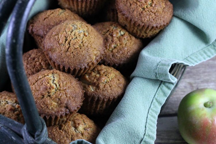 apple-oatmeal-muffins